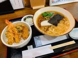 亀八庵