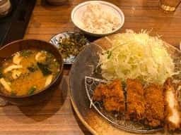 かつかつとんとん