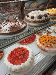 カフェ青山 岡山本店