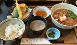 自然生とろろ御膳 華花 守山志段味店