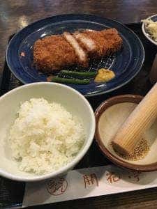 とんかつ開花亭荒田店
