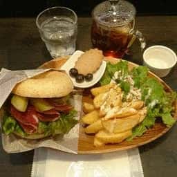 トモエベーグル