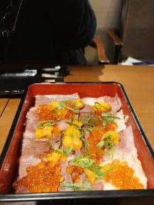 肉処 ぎんべこや