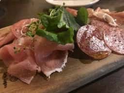 炭焼ワイン酒場 Kokomo