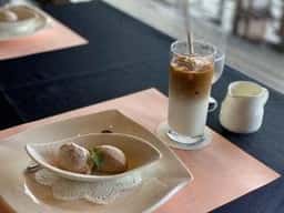 カリフォルニアテーブル