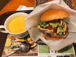 フレッシュネスバーガー 要町店