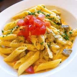 イタリア食堂 タベルナ ヴァッカ クアットロ