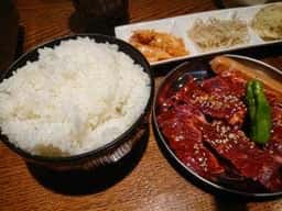 焼肉ホルモン ガッツ