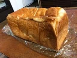 高級食パン専門店 くちびるが止まらない