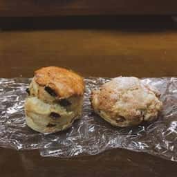 Marguerite Tea+Cakes.