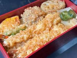 割烹なかじん