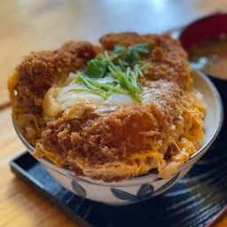 とんこつラーメン博多屋台権堂店