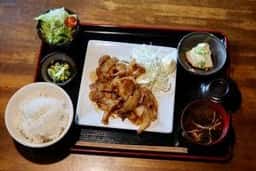 炭火焼鳥ダイニング ROBATA家 篤まる