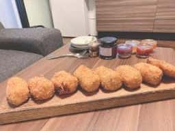 西冨家コロッケ店