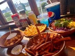 KUA`AINA アクアシティお台場店