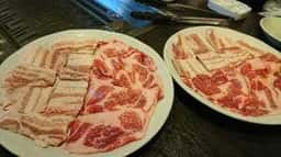 豚焼肉 まがり屋