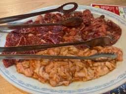 焼肉ホドリ栄町支店