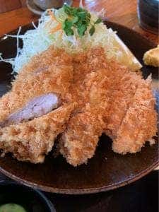 とんかつ チロリン村