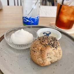 喫茶とギャラリー なみなみ