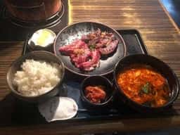炭火焼肉 七輪房 稲田堤店