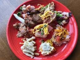 The lounge on the water