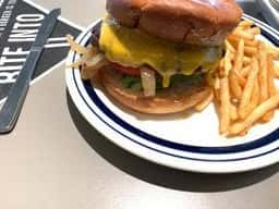 J.S. BURGERS CAFE 京都店