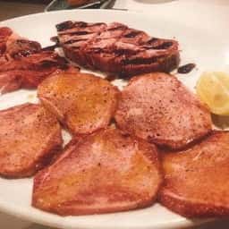 グッと、くる。炭火焼肉トラジ