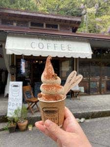 コーヒースタンド カンズヒュッテ