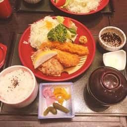 登利平 イオンモール高崎店