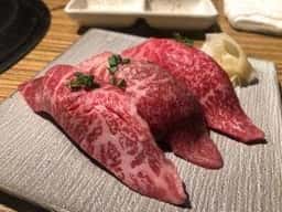 焼肉 ドラゴン