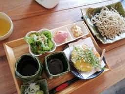 soba de cafe とら吉