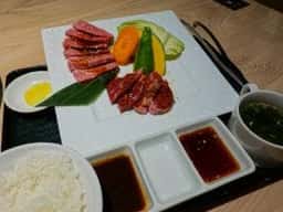 焼肉 竹林 長与店