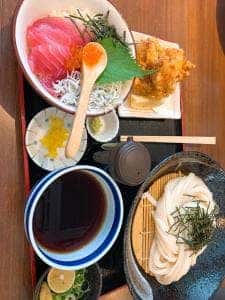 情熱うどん 荒木伝次郎 橿原店