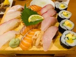 や台ずし 久居駅前町