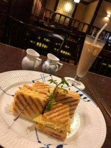 椿屋カフェ 新宿東口店