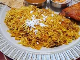 インディラ 戸出店