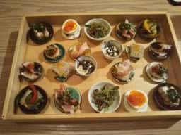 小皿が主役 Oshiri yes