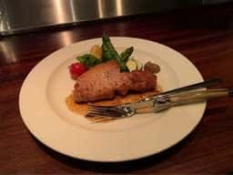 ワインと食事の店 チキンストック