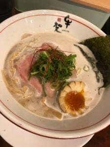 牛骨ラーメン 牛賀