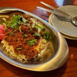 スパイスの穴ムジナ