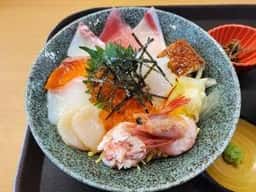 海み屋 新湊きっときと市場