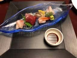 花明かりの宿 月の池