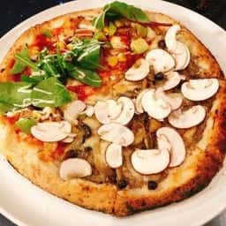 ナポリピッツァ&チーズ料理 マサオカ