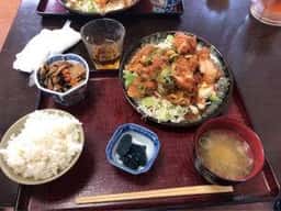 お食事処 あかまるちゃん