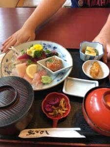味街道 魚々よし