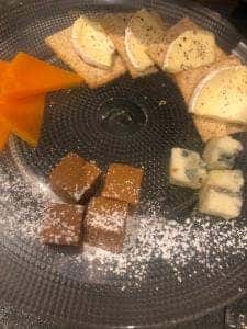 炭火とワイン 京都駅前店