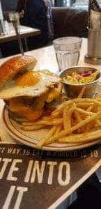 J.S. BURGERS CAFE 大同生命札幌ビル店
