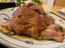 味のさかえや