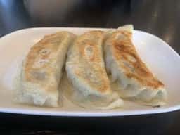 青山餃子房 本厚木店