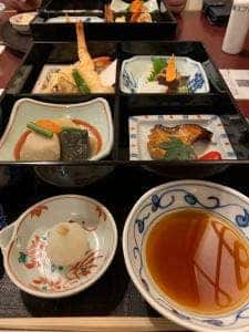 中之島 なだ万